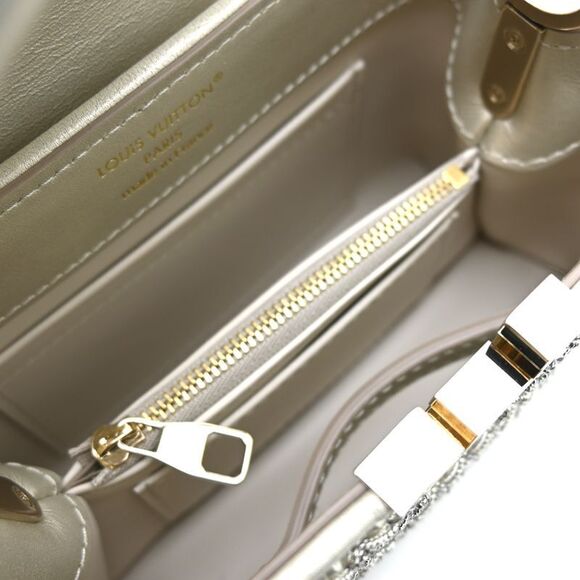 Louis Vuitton Handbag M14852 (discontinued) - Picture 5 of 10